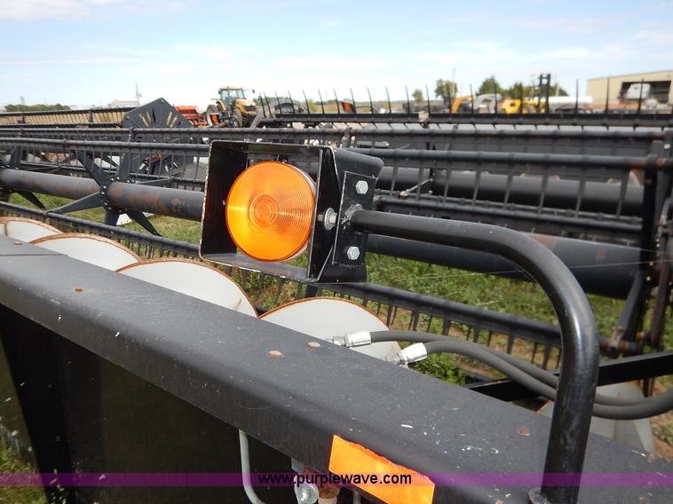 image for item K1719 2000 AGCO Gleaner 800-25F flex head