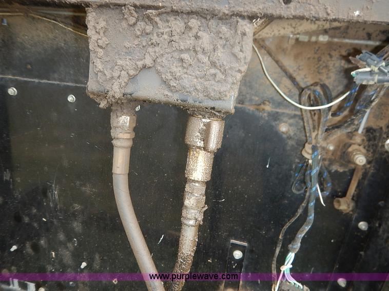 image for item K1719 2000 AGCO Gleaner 800-25F flex head