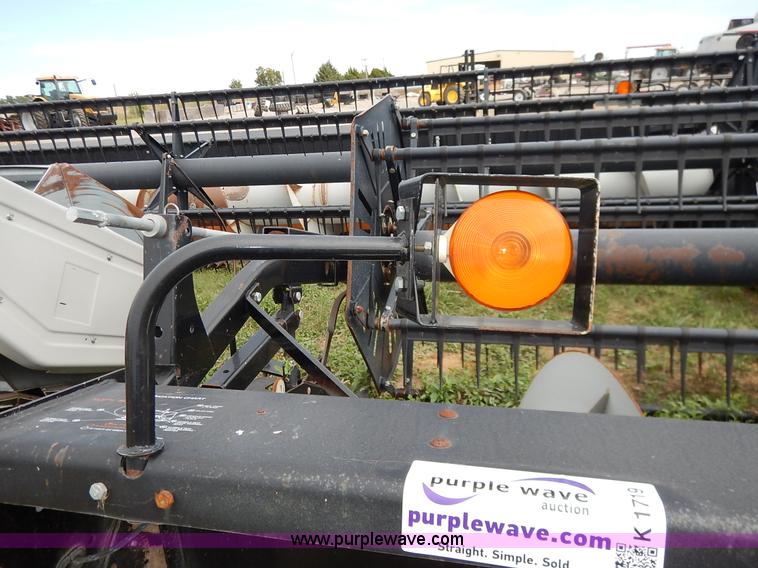 image for item K1719 2000 AGCO Gleaner 800-25F flex head