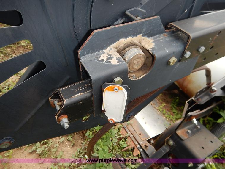 image for item K1719 2000 AGCO Gleaner 800-25F flex head