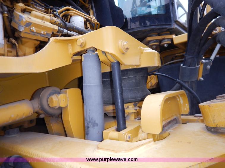 image for item K1720 2002 Ag-Chem RoGator 1254 self-propelled sprayer