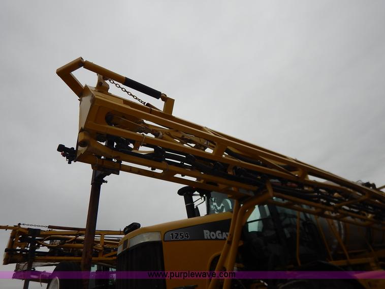 image for item K1720 2002 Ag-Chem RoGator 1254 self-propelled sprayer