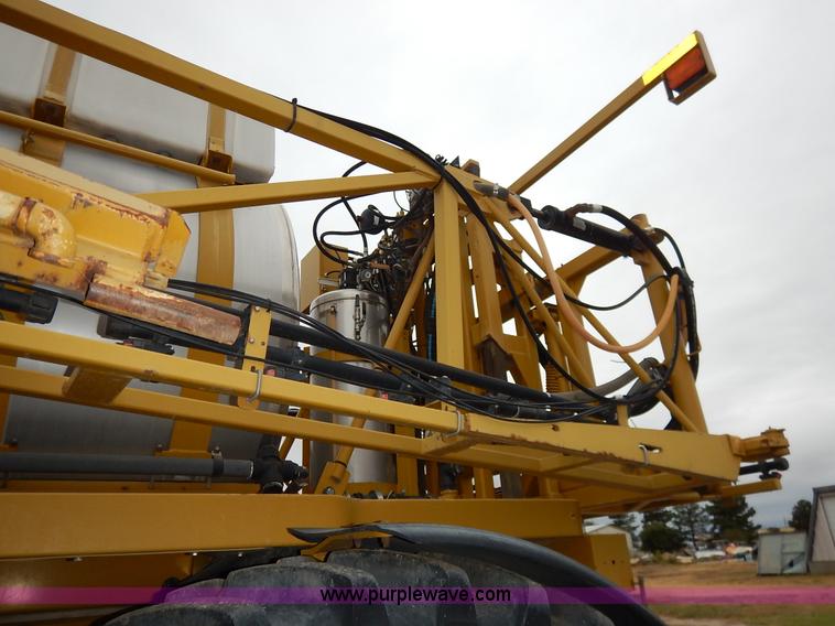 image for item K1720 2002 Ag-Chem RoGator 1254 self-propelled sprayer