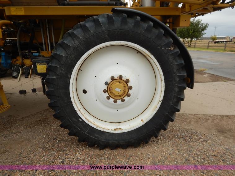 image for item K1720 2002 Ag-Chem RoGator 1254 self-propelled sprayer