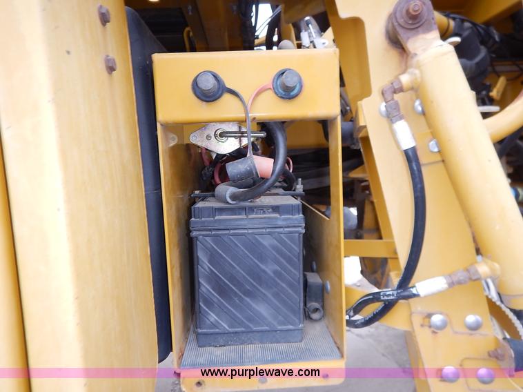 image for item K1720 2002 Ag-Chem RoGator 1254 self-propelled sprayer