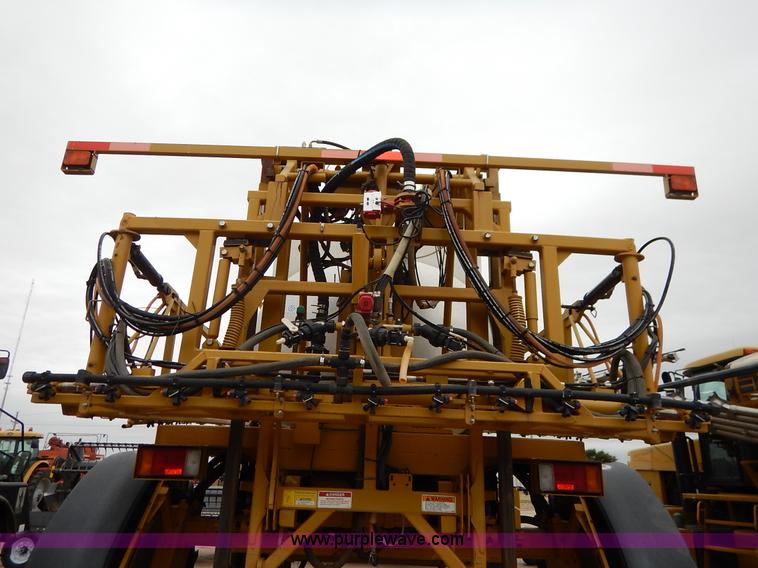 image for item K1720 2002 Ag-Chem RoGator 1254 self-propelled sprayer