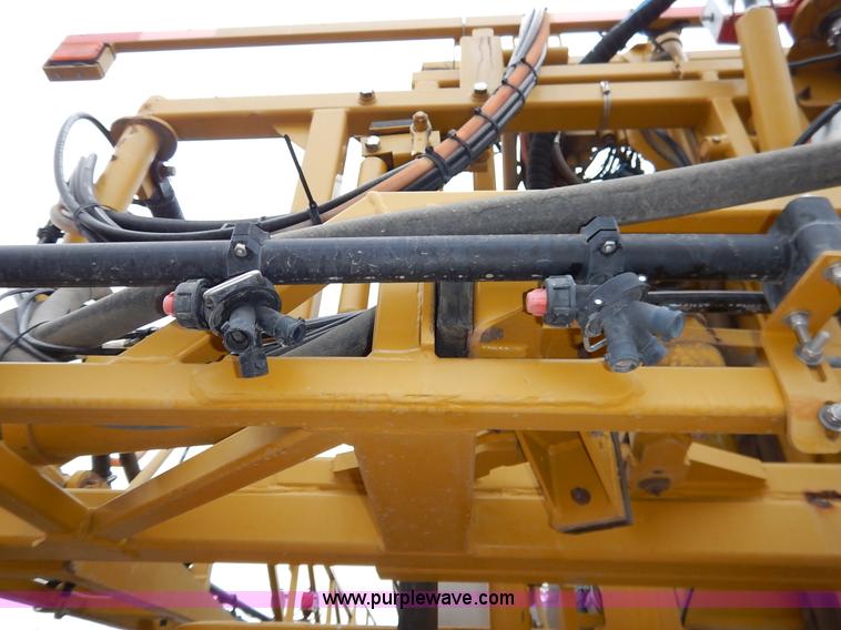 image for item K1720 2002 Ag-Chem RoGator 1254 self-propelled sprayer