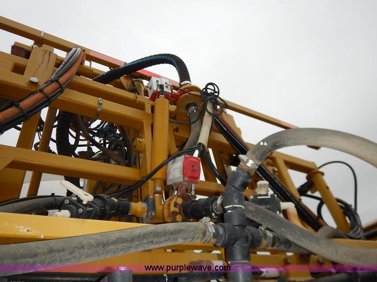 image for item K1720 2002 Ag-Chem RoGator 1254 self-propelled sprayer