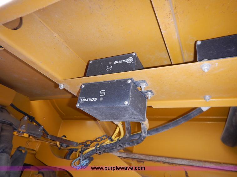 image for item K1720 2002 Ag-Chem RoGator 1254 self-propelled sprayer