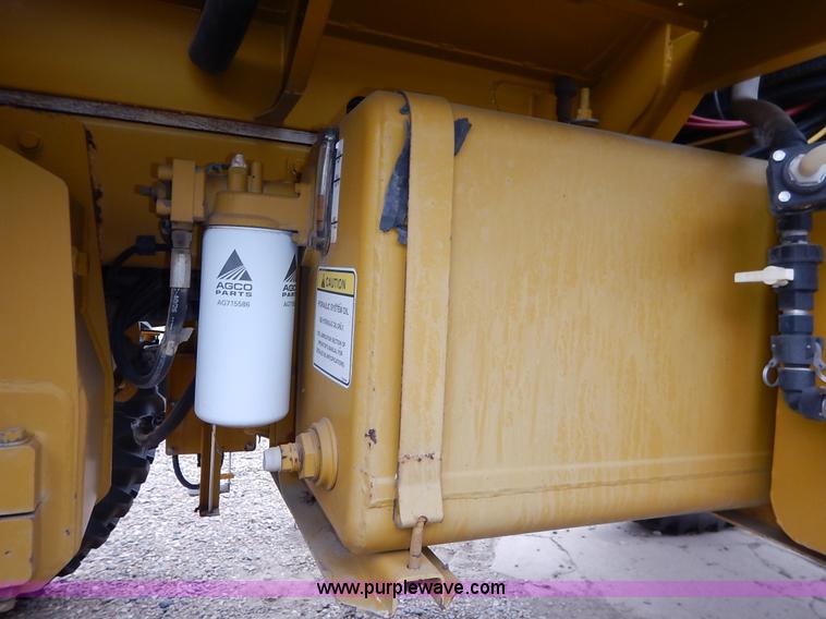 image for item K1720 2002 Ag-Chem RoGator 1254 self-propelled sprayer