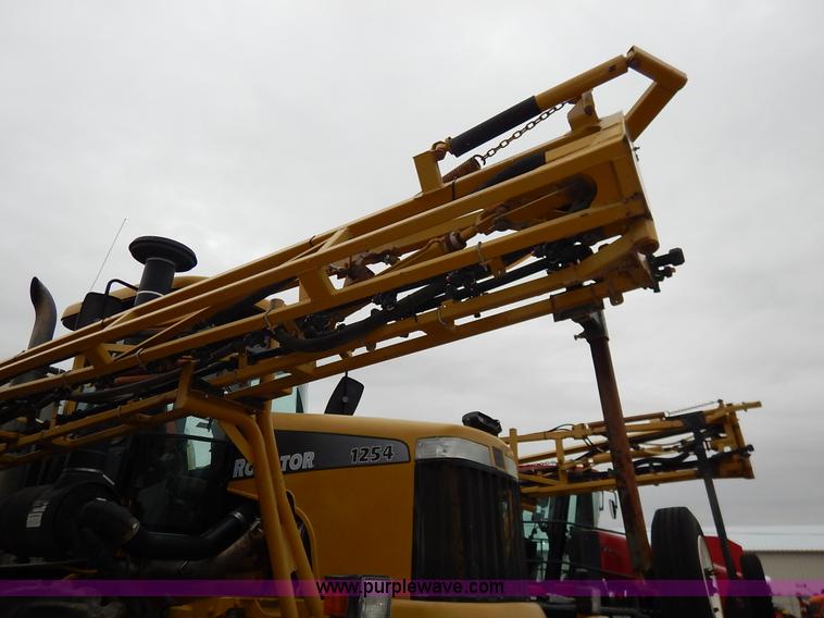 image for item K1720 2002 Ag-Chem RoGator 1254 self-propelled sprayer
