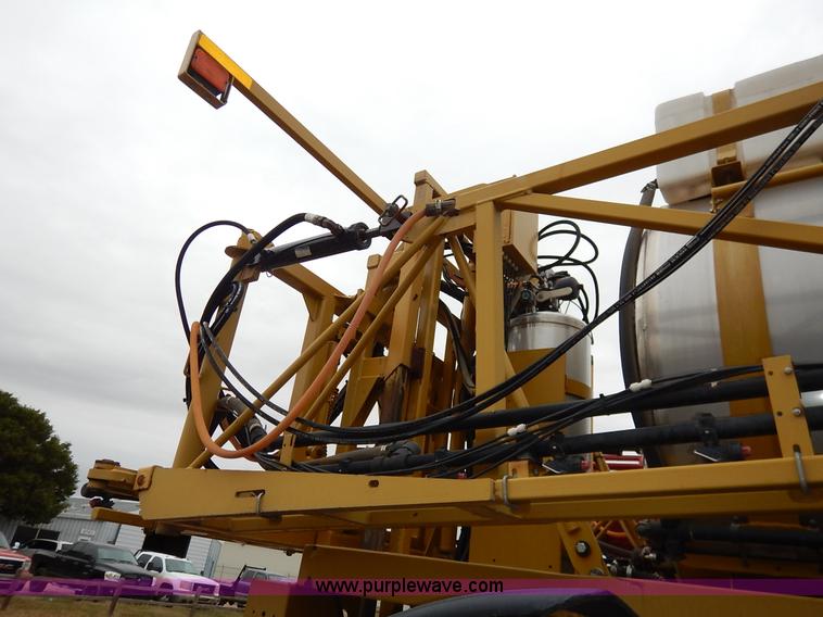 image for item K1720 2002 Ag-Chem RoGator 1254 self-propelled sprayer