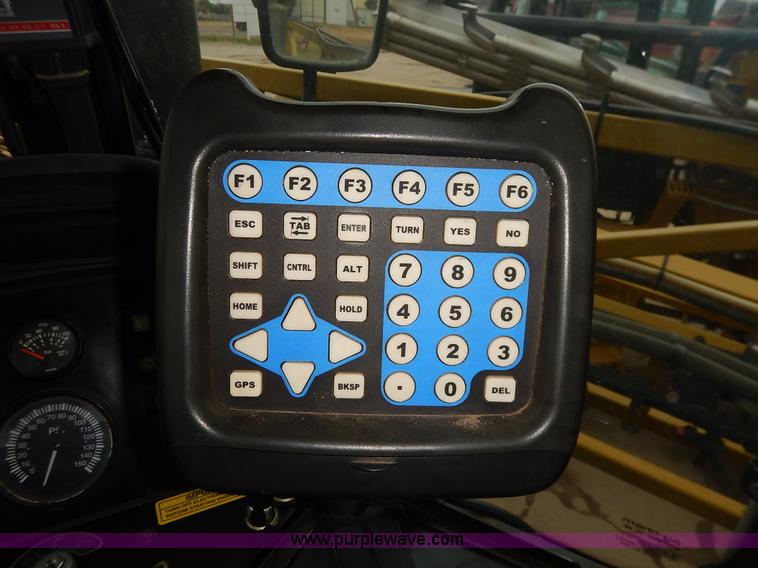 image for item K1720 2002 Ag-Chem RoGator 1254 self-propelled sprayer