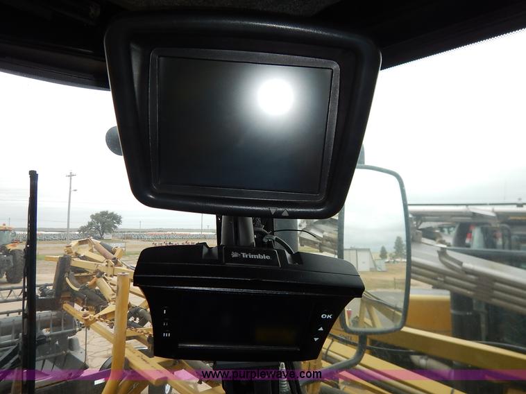 image for item K1720 2002 Ag-Chem RoGator 1254 self-propelled sprayer