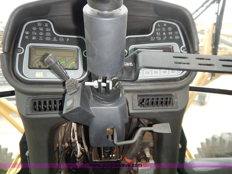 image for item K1720 2002 Ag-Chem RoGator 1254 self-propelled sprayer