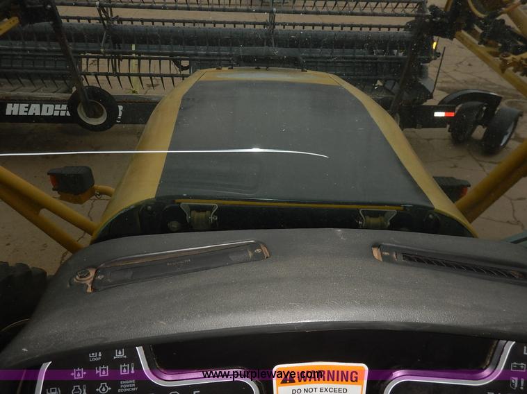 image for item K1720 2002 Ag-Chem RoGator 1254 self-propelled sprayer