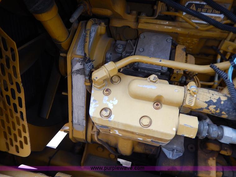 image for item K1720 2002 Ag-Chem RoGator 1254 self-propelled sprayer