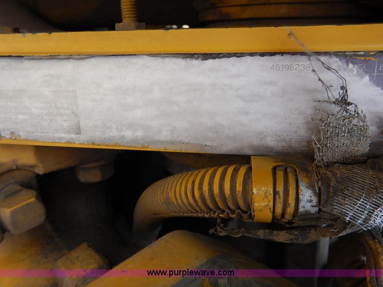 image for item K1720 2002 Ag-Chem RoGator 1254 self-propelled sprayer