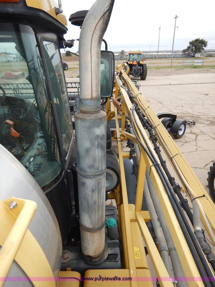 image for item K1720 2002 Ag-Chem RoGator 1254 self-propelled sprayer