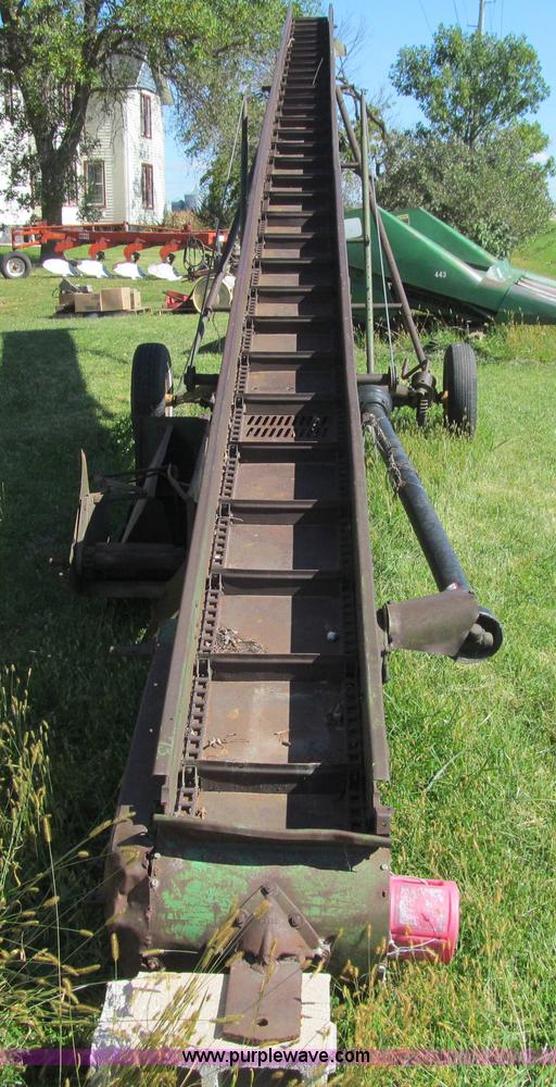 image for item K6357 John Deere grain conveyor