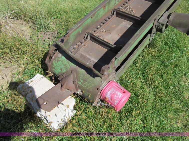 image for item K6357 John Deere grain conveyor
