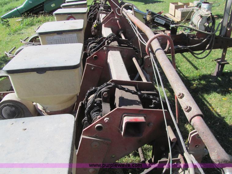 image for item K6359 White 5400 Plant-Aire planter