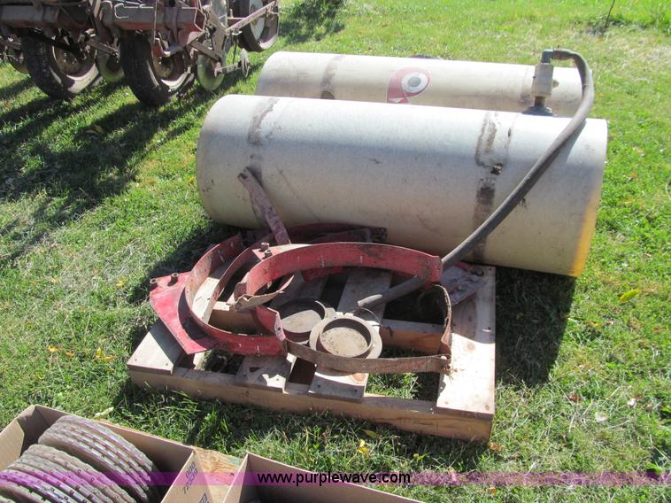 image for item K6359 White 5400 Plant-Aire planter