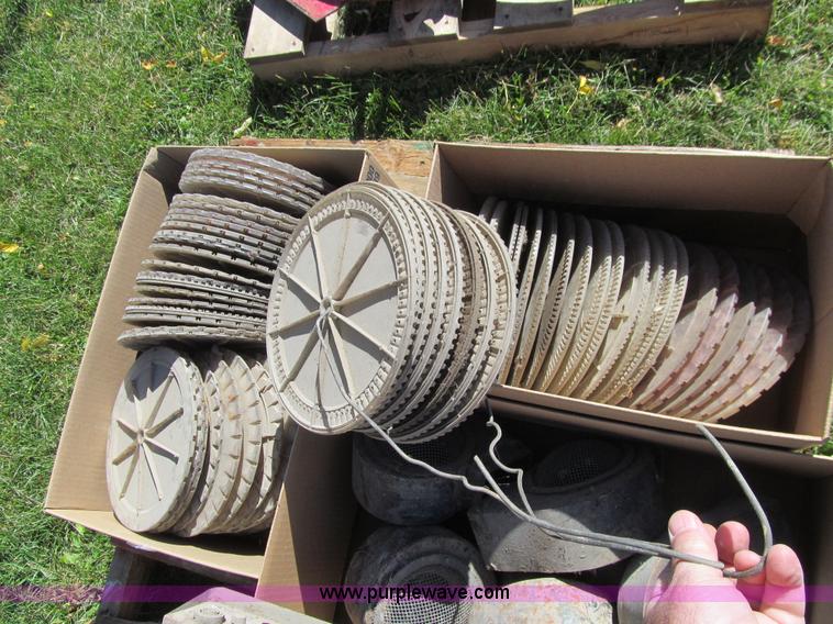 image for item K6359 White 5400 Plant-Aire planter