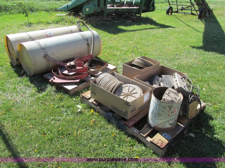 image for item K6359 White 5400 Plant-Aire planter