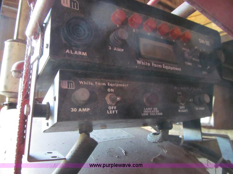 image for item K6359 White 5400 Plant-Aire planter