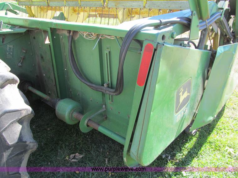 image for item K6365 1976 John Deere 4400 combine