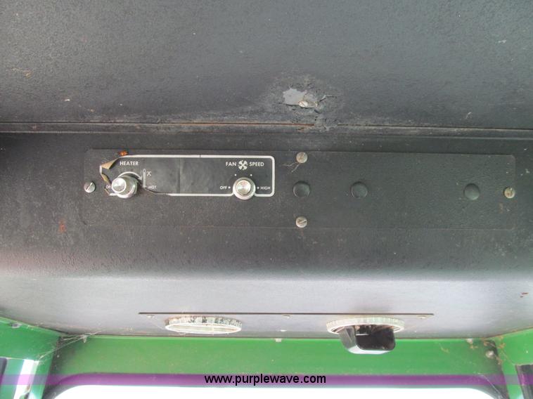 image for item K6365 1976 John Deere 4400 combine