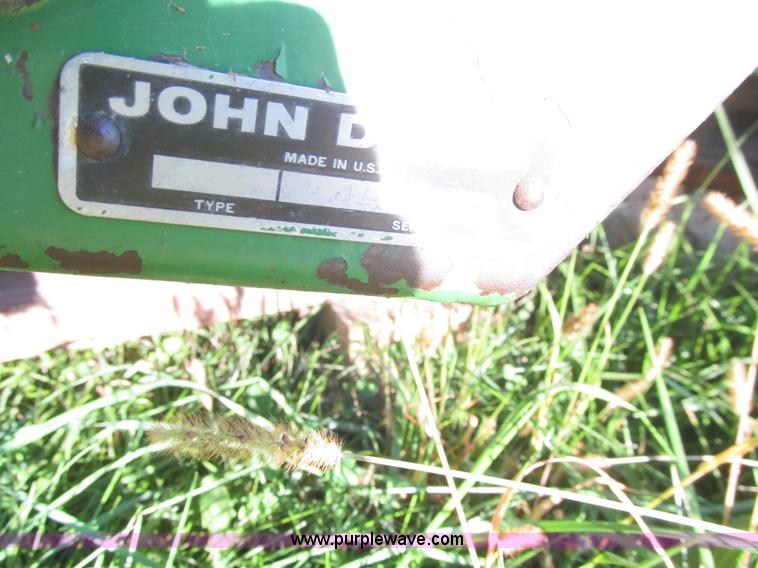 image for item K6368 John Deere 443 corn head