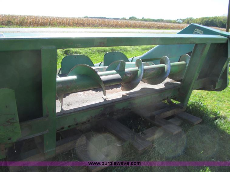image for item K6368 John Deere 443 corn head