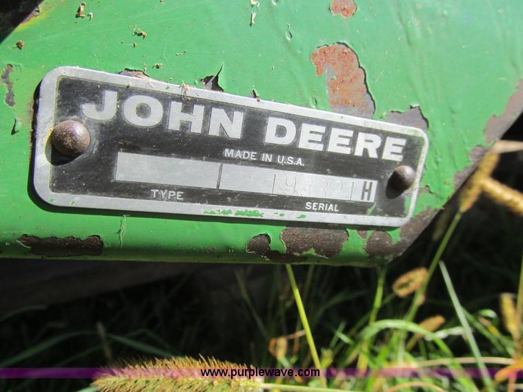 image for item K6368 John Deere 443 corn head