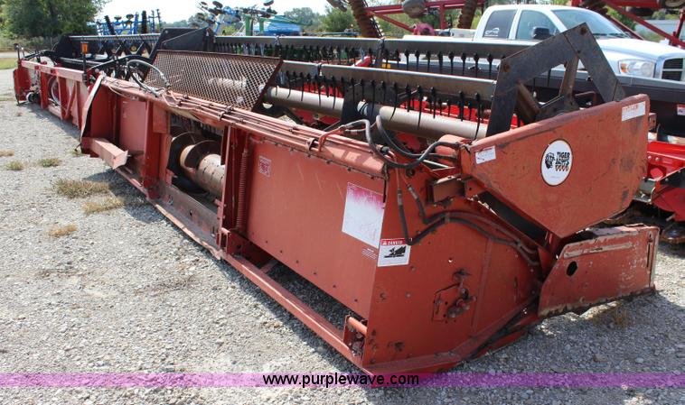 image for item L2335 International 820-175 head