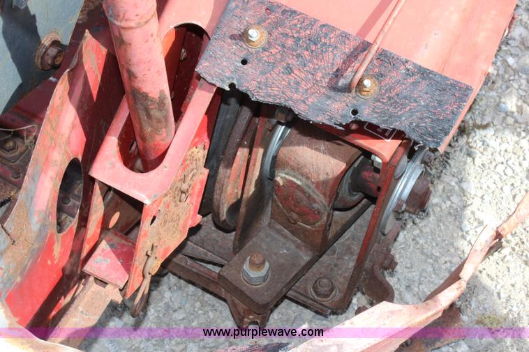 image for item L2335 International 820-175 head