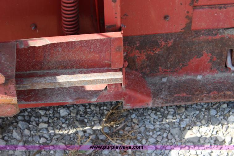 image for item L2335 International 820-175 head