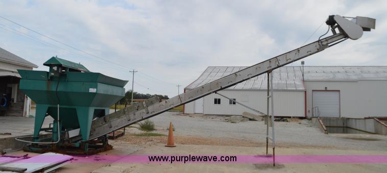 image for item L2791 Fertilizer mixer