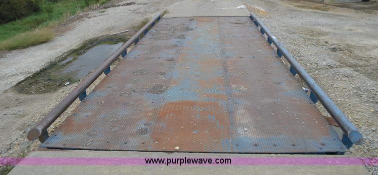 image for item L2793 Unibridge scale