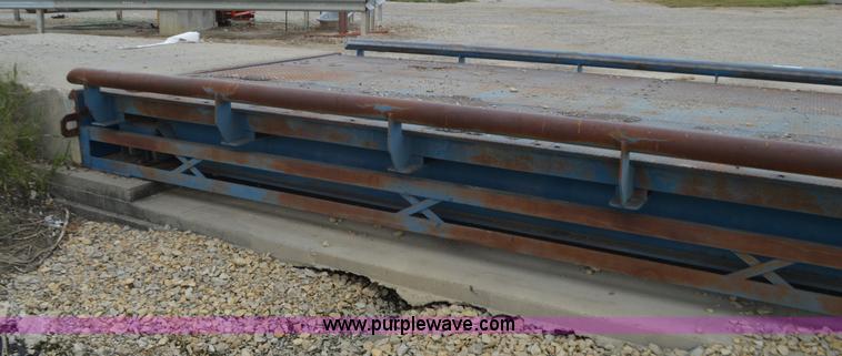 image for item L2793 Unibridge scale