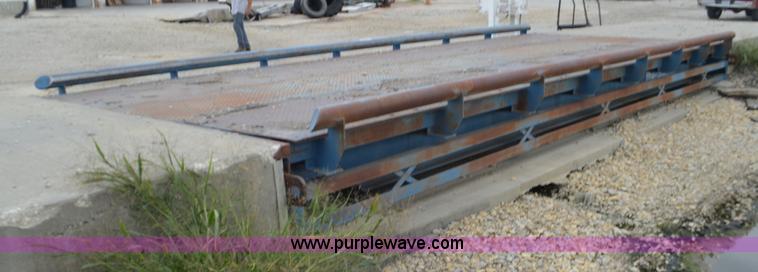 image for item L2793 Unibridge scale