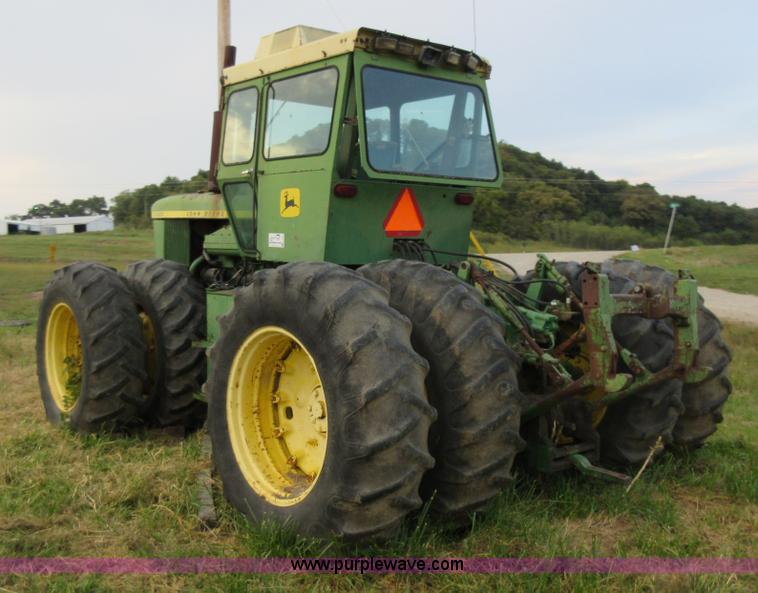 image for item L4075 John Deere 7520 4WD tractor