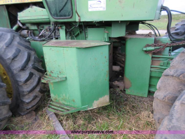 image for item L4075 John Deere 7520 4WD tractor
