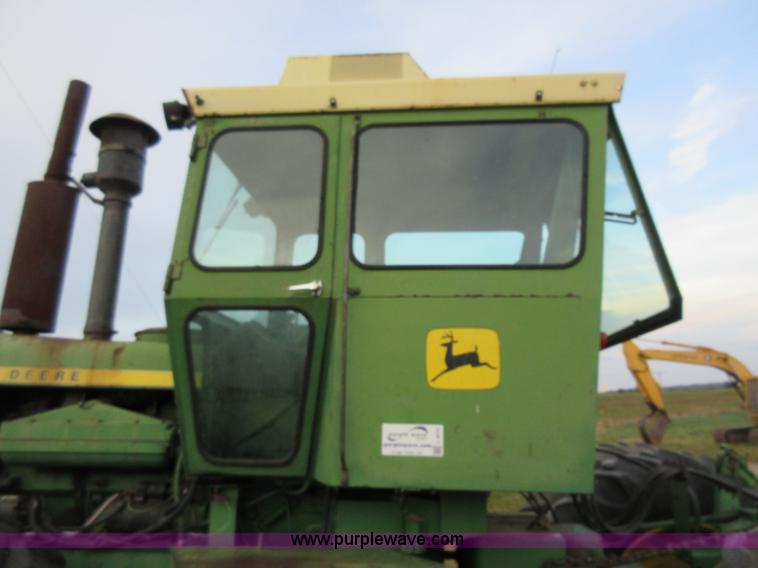 image for item L4075 John Deere 7520 4WD tractor