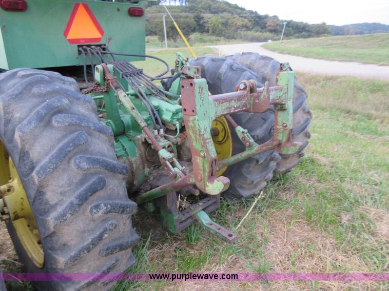 image for item L4075 John Deere 7520 4WD tractor