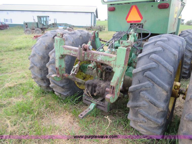 image for item L4075 John Deere 7520 4WD tractor