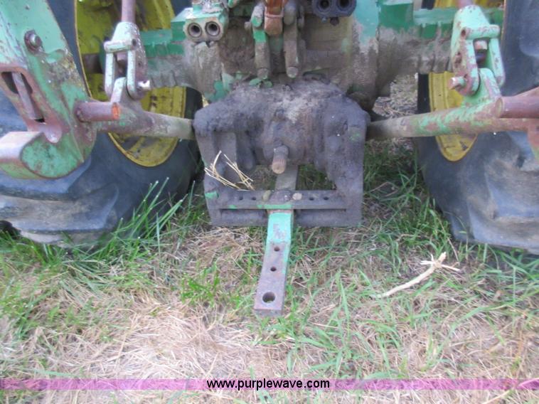 image for item L4075 John Deere 7520 4WD tractor