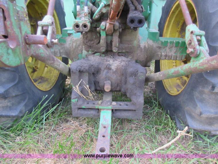 image for item L4075 John Deere 7520 4WD tractor