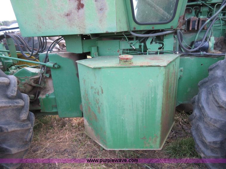 image for item L4075 John Deere 7520 4WD tractor